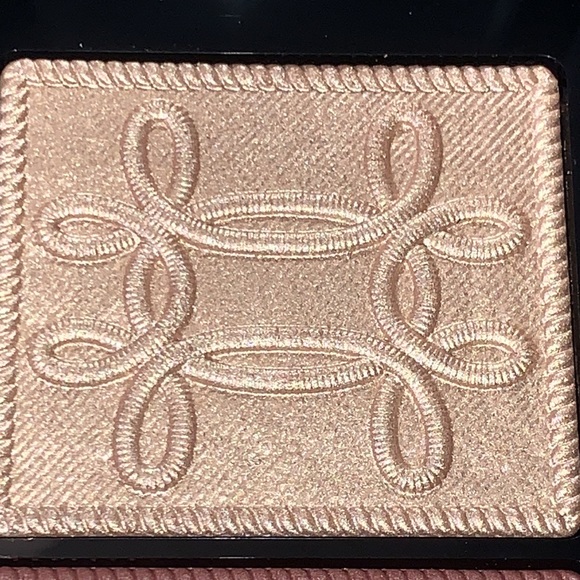 Nutcracker Sweet Copper Face Compact Extra Dimension Skinfinish MAC Highlighter - Picture 7 of 16